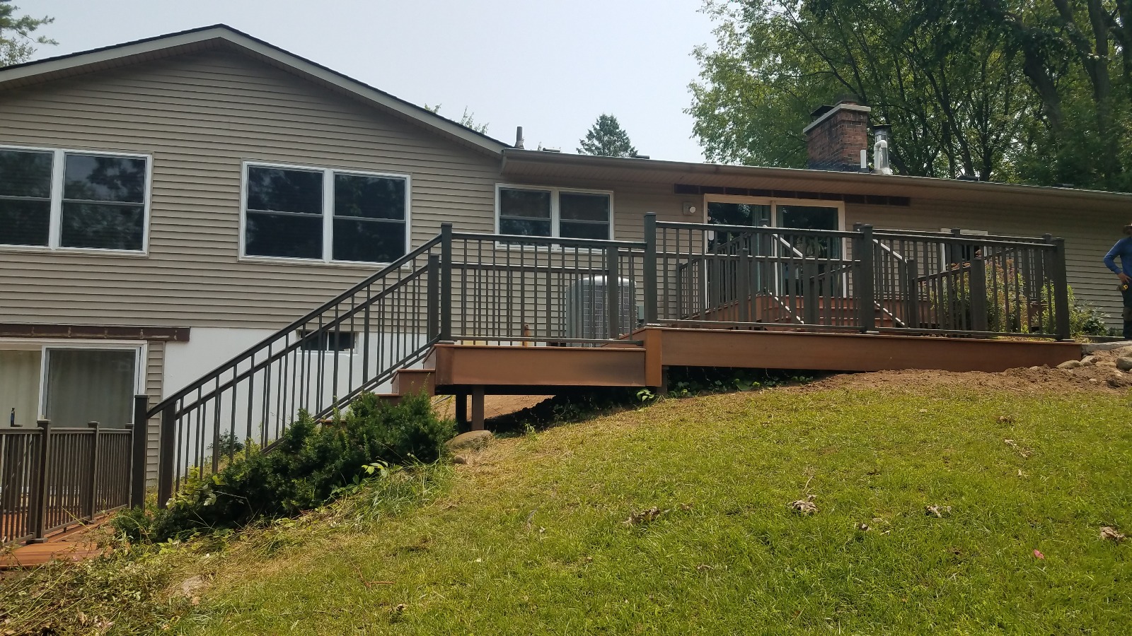 deck installation company in Troy, MI